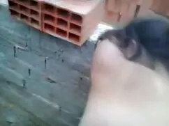 Ragazza suona video  ...